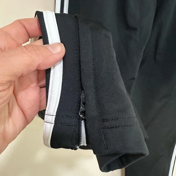 Adidas women’s Black Track Pants size medium - Picture 7 of 9